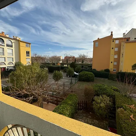 T2 Cap D Au Calme Proche Toute Commodite Port Et Ile Des Loisirs Apartment *